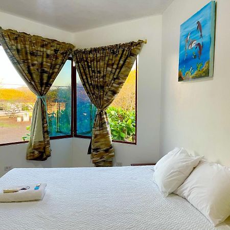 Hostal Vista Al Mar Otel Puerto Baquerizo Moreno Dış mekan fotoğraf