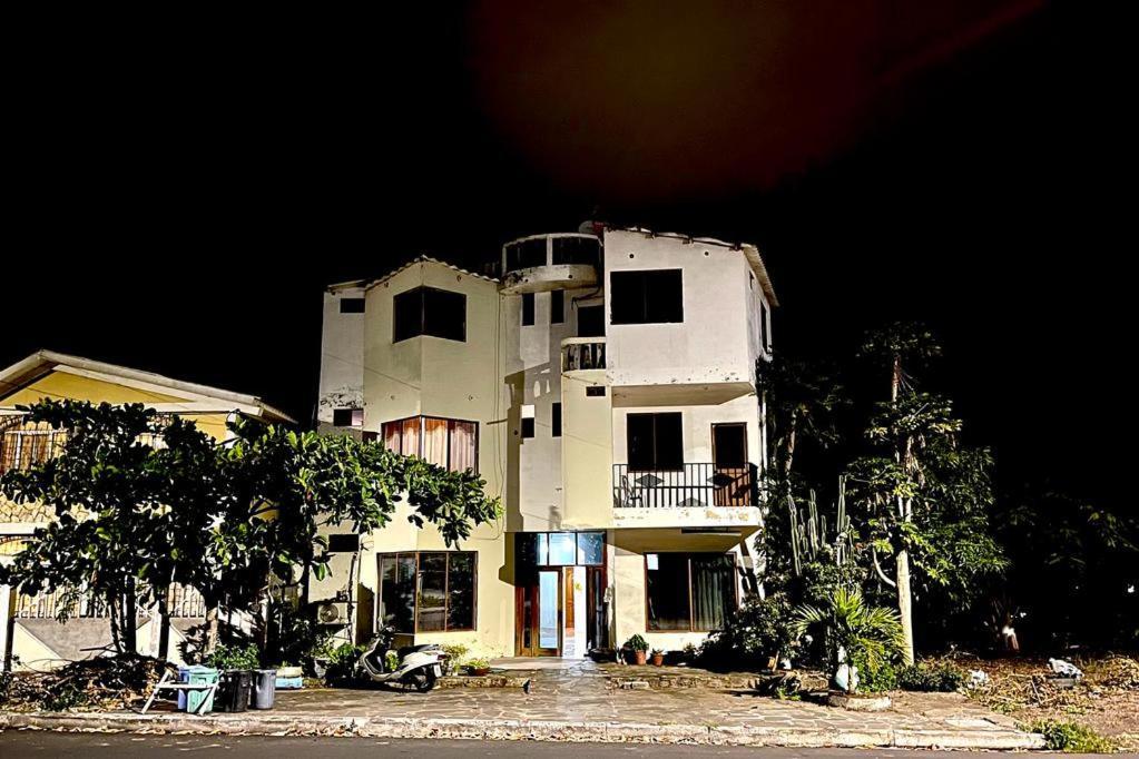 Hostal Vista Al Mar Otel Puerto Baquerizo Moreno Dış mekan fotoğraf