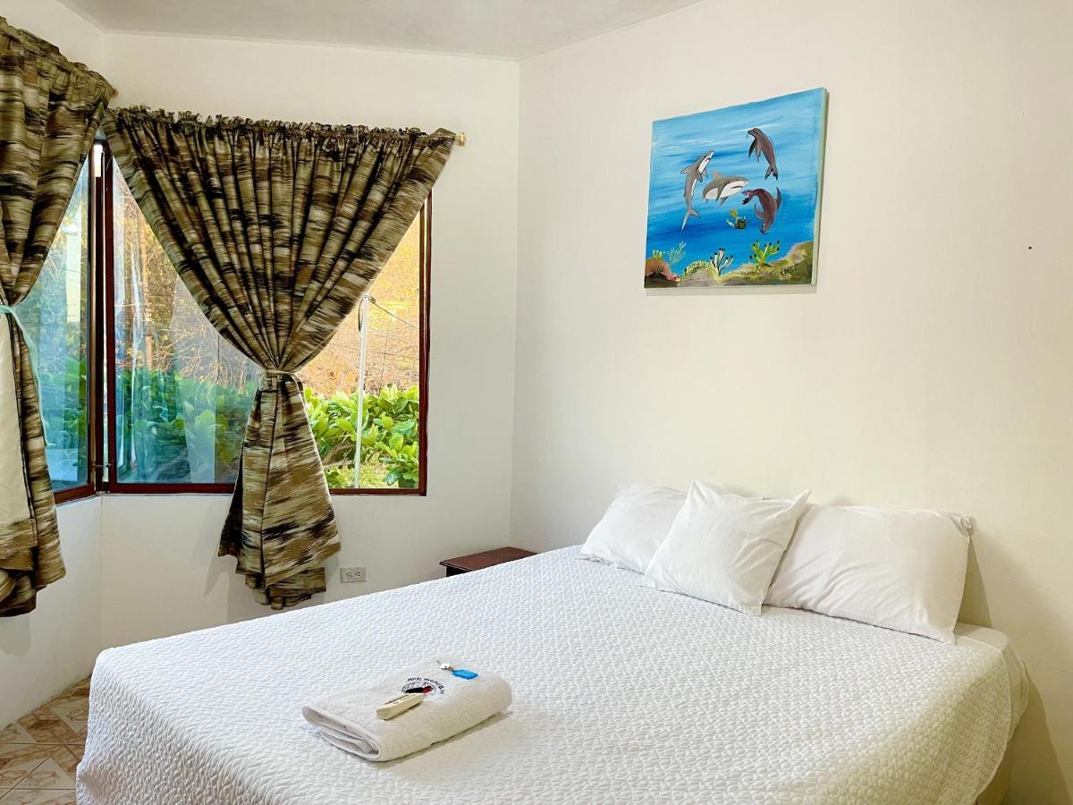 Hostal Vista Al Mar Otel Puerto Baquerizo Moreno Dış mekan fotoğraf