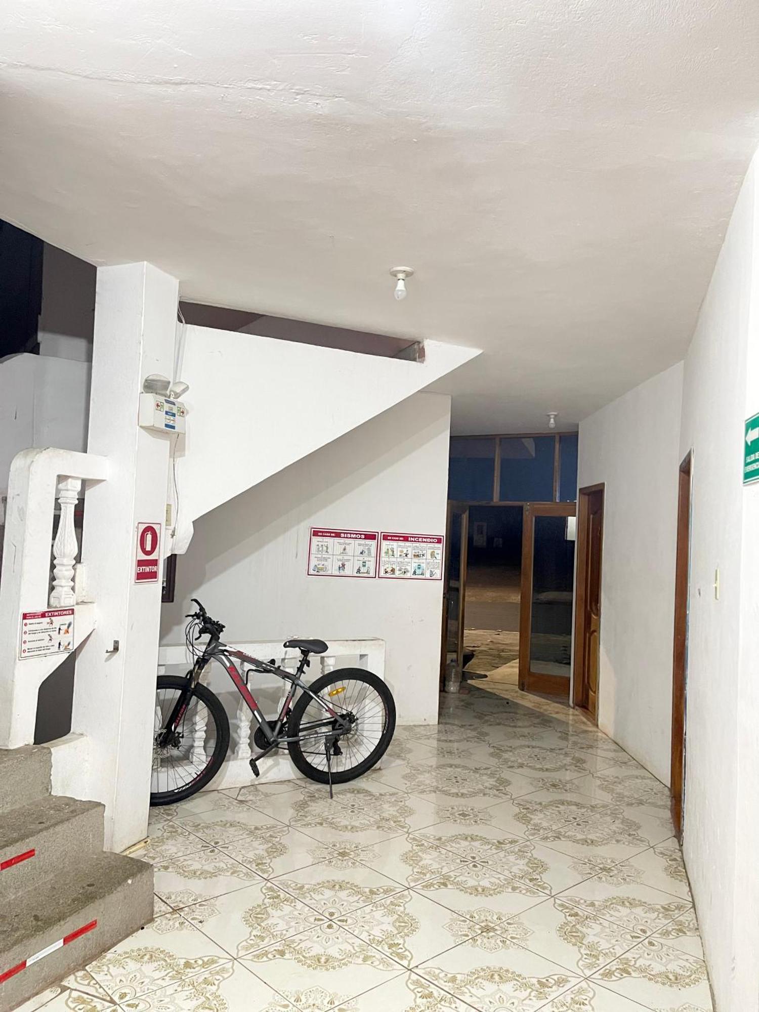 Hostal Vista Al Mar Otel Puerto Baquerizo Moreno Dış mekan fotoğraf