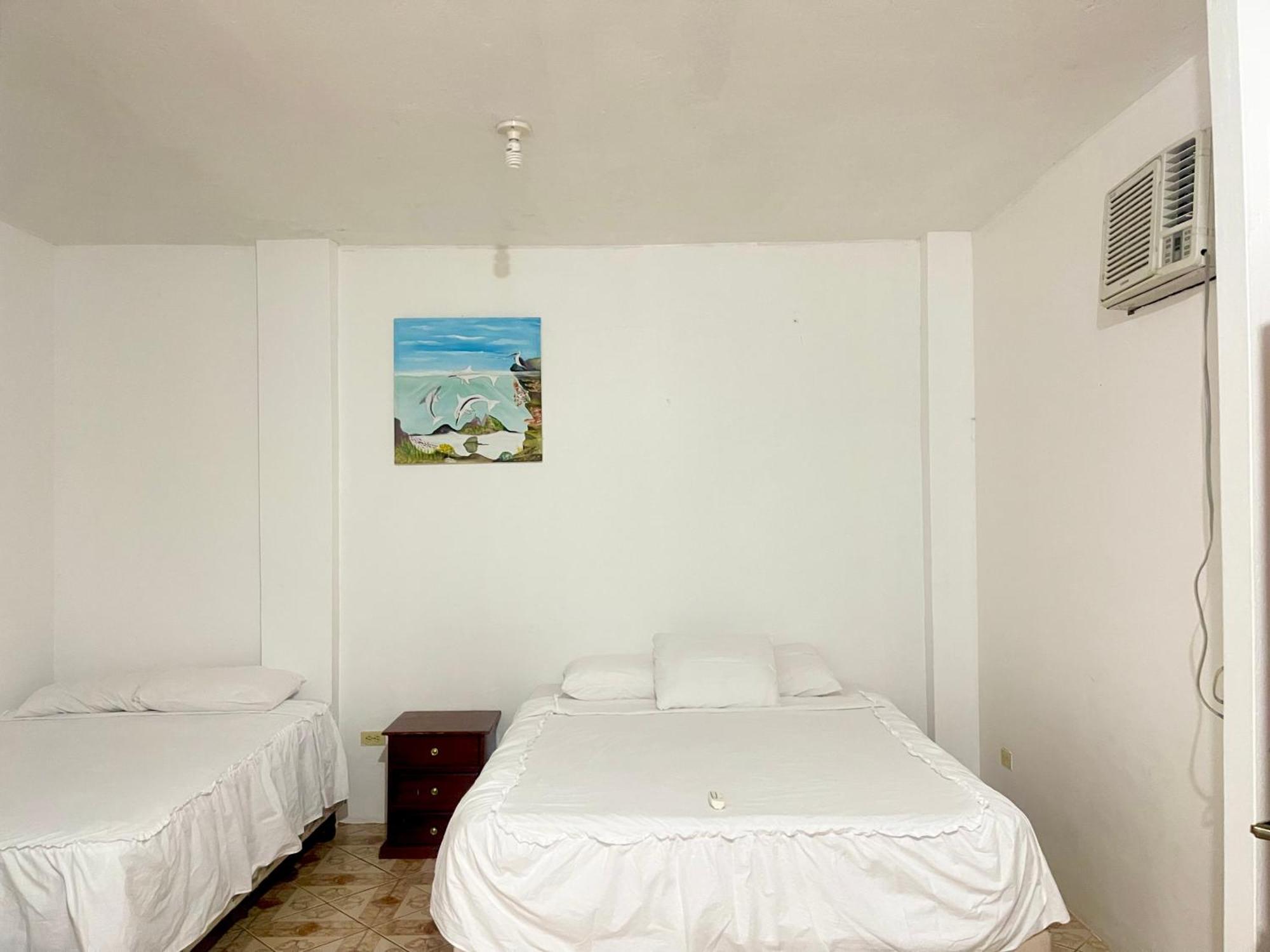 Hostal Vista Al Mar Otel Puerto Baquerizo Moreno Dış mekan fotoğraf